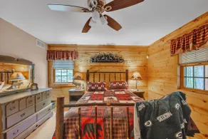 Woodlands Cabin Retreat In Oxford 2 Bedroom Cabin - Image 5