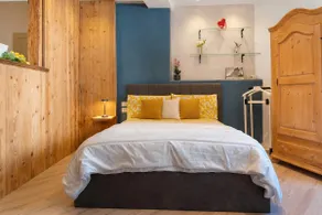 Leonard Chalet House - Image 2