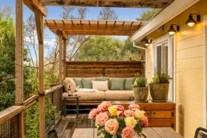 Artful Eco Retreat • Pool, Hot Tub, Sebastopol - Image 3