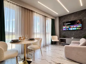 Cloud Nine Airport Residence- Free Parking, king - Image 2
