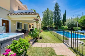 Villa familiale piscine chauffée wifi haut débit Netflix Tennis - Image 5