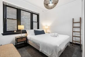 Stunning Waterfront Haven with Majestic Views - Image 2
