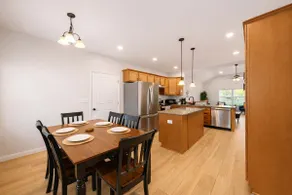 Spacious home close to Churchill Downs w/ parking! - Image 3
