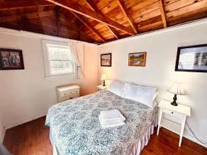 Mid Coast Getaway w/ water views - Image 4