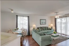 Charming Coastal Escape - Image 5