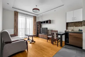 Homey Comfort Stay Apartment by BookingHost - Image 3