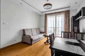 Homey Comfort Stay Apartment by BookingHost - Image 2