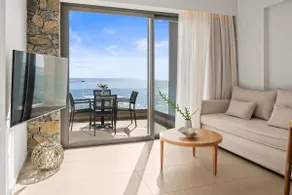 Evelmare Beachfront Apartments - Image 3