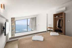 Evelmare Beachfront Apartments - Image 4
