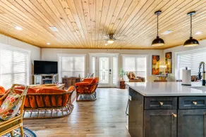 8 Mi to Ozark Folk Center: Home w/ Hot Tub & Deck - Image 5