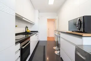 Stunning Trendy Flat w/ Balcony by HostWise - Image 3