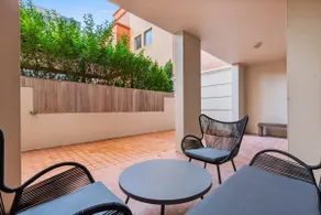 Bright Inner-West Stay with Pool Access - Image 2