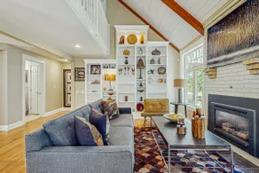 Serene Home Near Beaches, Dining & Bike Path - Image 5