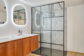 Spacious Duplex | Perfect for Families & Friends - Image 2