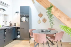 Cozy Rooftop Apartment with Mezzanine - Image 2