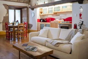 Voltumna Apartment Suite - Image 2