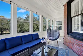 Walkable Home in Thomas Square, Heated Pool Access - Image 2