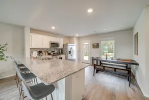 Family-Friendly, Pets Welcome: Broken Arrow Gem! - Image 2