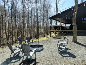 Retreat: Hot Tub & Huge Deck! - Image 5