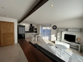 La Maison du Cèdre 8 min du Futuroscope - Image 2