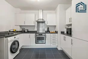 City-Centre Flat Prime Location, WiFi - sleeps 2 - Image 4