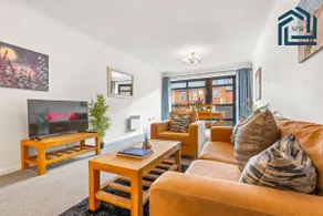 City-Centre Flat Prime Location, WiFi - sleeps 2 - Image 2