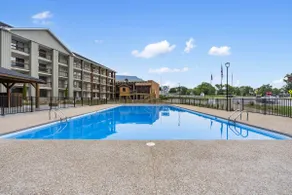 Modern Yote Condo at Roark Creek - Image 3