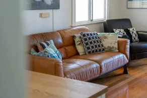Relaxing 2-Bed Beachside Escape - Image 2