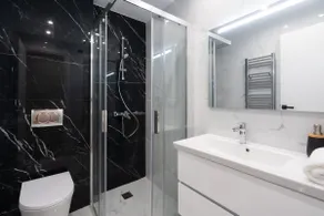 Upscale Apartment in Chalandri with Large Terrace - Image 4