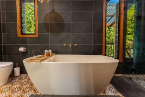 Stirling Creek Cottage - Image 4