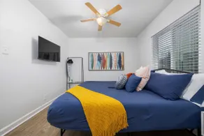 Quiet Corner | Vulcan’s Hideout C2 | King Bed - Image 5