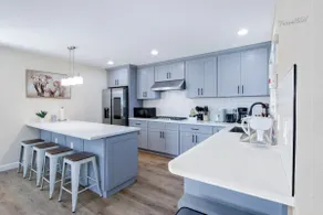 Modern 3BR Home + Parking + Near DTLA #TravelSGV - Image 3