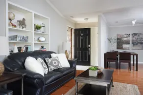 Morning Sun Escape- 3 Bedrooms, King Beds, Balcony - Image 2