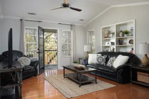 Morning Sun Escape- 3 Bedrooms, King Beds, Balcony - Image 3