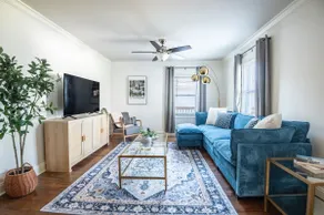 Bright home with patio and backyard in Crestwood - Image 2