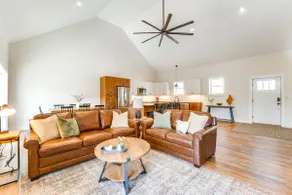 Walk to Beach & Sebago Lake: Luxe Family Getaway! - Image 4