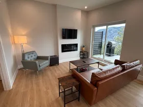 Bungalow in the Bluffs - Image 5