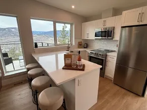 Bungalow in the Bluffs - Image 3