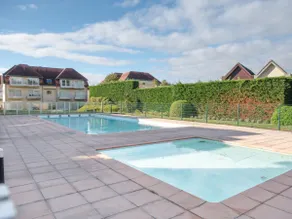Appartment with beach cabine and parking - Image 4
