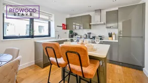 Modern Apartment | Pet-Friendly, Wi-Fi, Netflix - Image 3