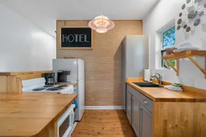 1 BR Cottage less than 5mi to DT - Image 4