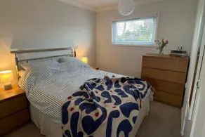 Beach Chalet - 2 Bedrooms - 4 Guests - Parking - Image 2