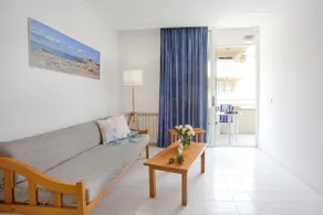 Standard Apartment 3 - Image 4