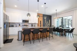 Brand New 6BD Luxury Home w Pool Best Location. - Image 4