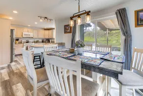 3 Mi to Beach: Oregon North Coast Retreat - Image 5