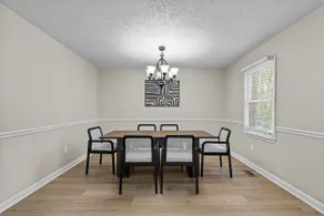 Sunwoven Townhouse half a mile to downtown! - Image 5