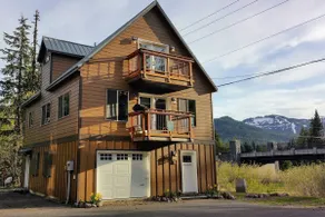 Gorgeous Chalet at the heart of Government Camp - Image 2