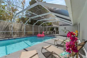 Huge 5BR • Heated Pool, BBQ, 3 Suites • Nr Beaches - Image 2