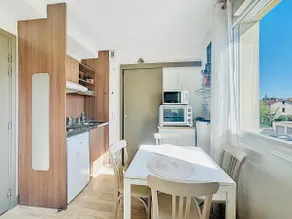 Work & Chill - Image 2