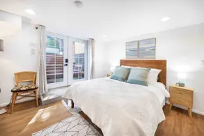 Artist 750sqft 2br Basement Maple Leaf Park - Image 2